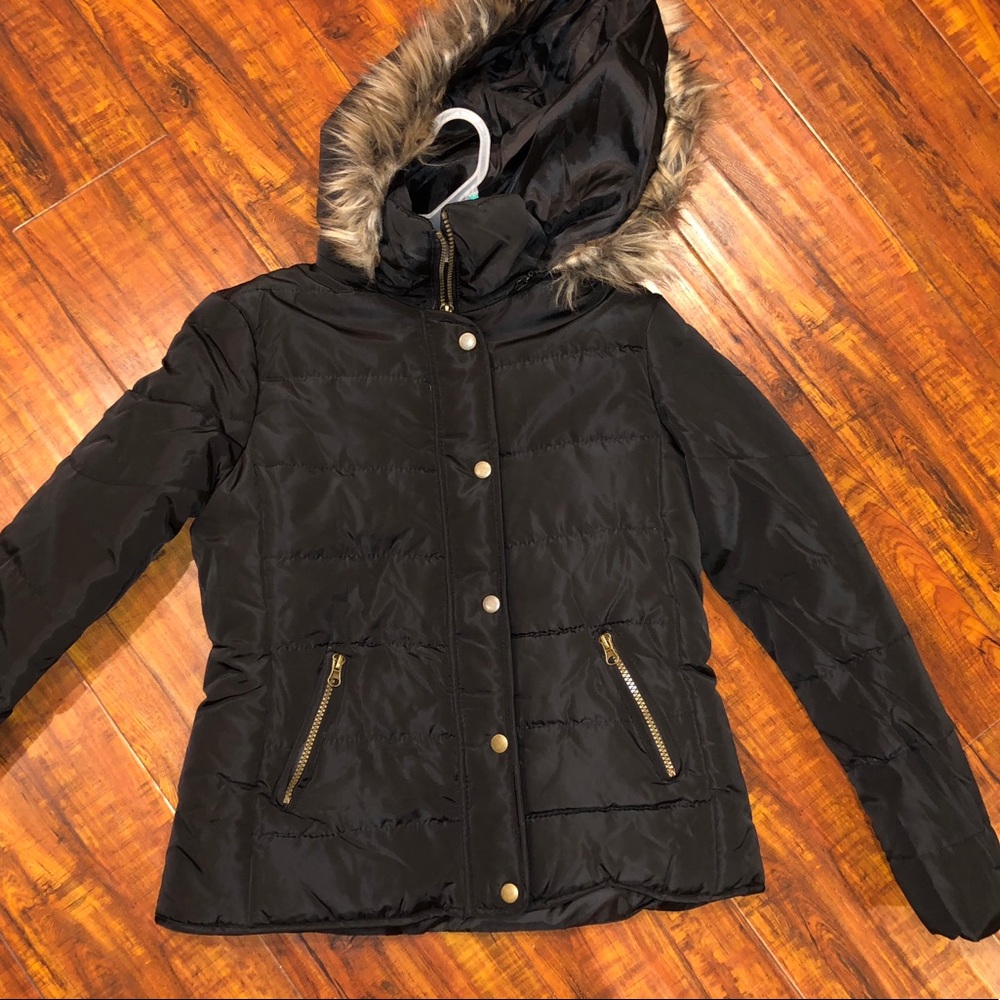 Puffer jacket.